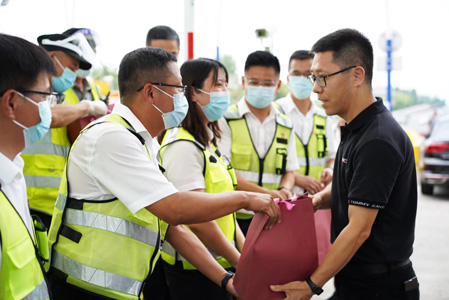 JT高溫慰問(wèn)2022071502.jpg JT高溫慰問(wèn)2022071502.jpg