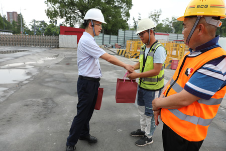 JT高溫慰問(wèn)2022071507.jpg JT高溫慰問(wèn)2022071507.jpg